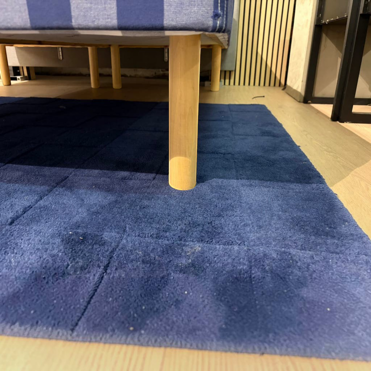 Hastens Superia Extra Firm | 180x210 | Blue check €1400