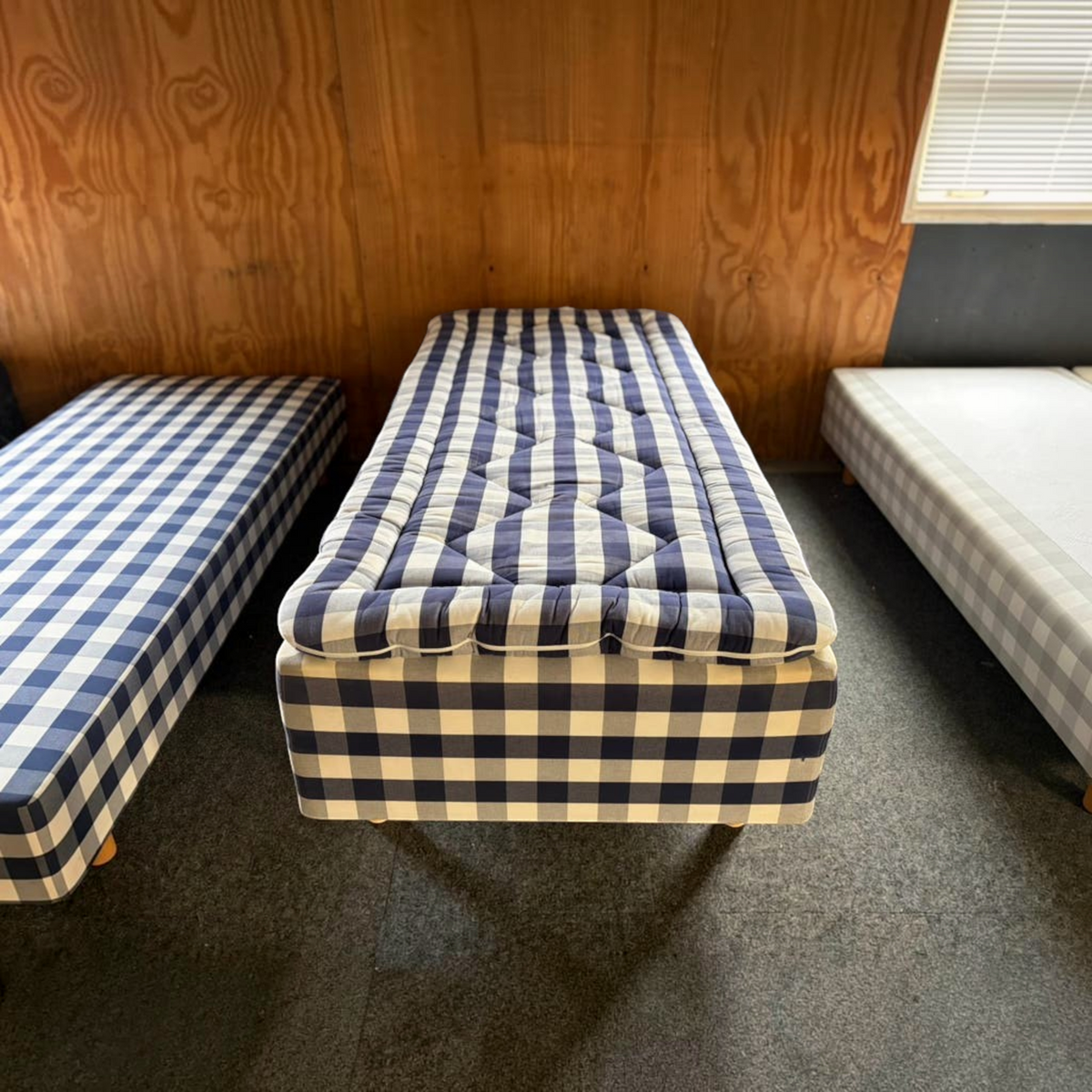 Hastens Superia medium 90x210 incl. BJX topper