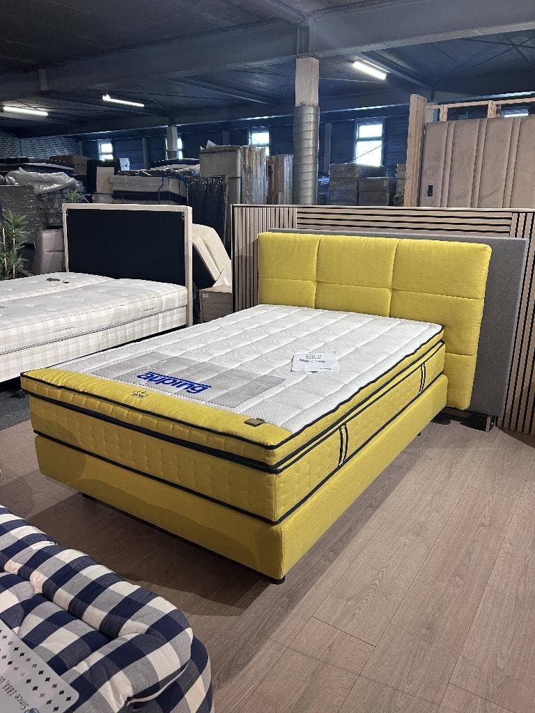Luxe Auping Kiruna Boxspring 140x200 'Firm' Inclusief Topper