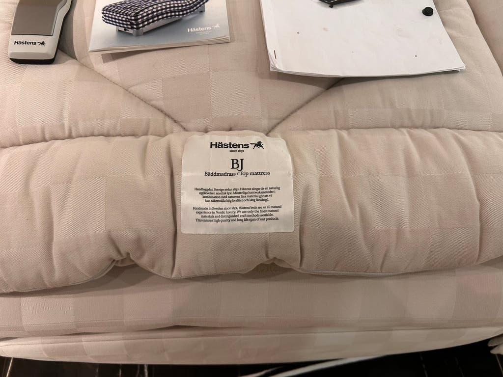 Hastens adjustable BJ 180x210 Zeer Luxe Uitvoering showm.