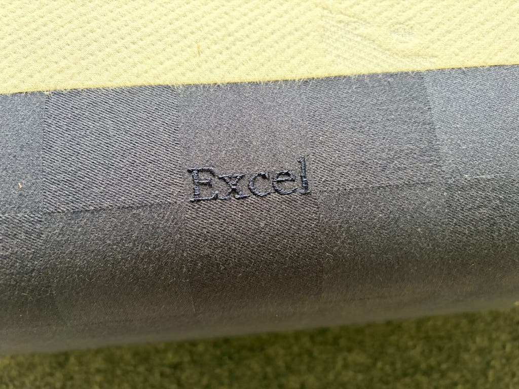 Hastens Excel medium | 90x210 unieke kleur
