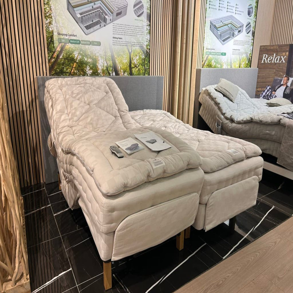 Hastens adjustable BJ 180x210 Zeer Luxe Uitvoering showm.